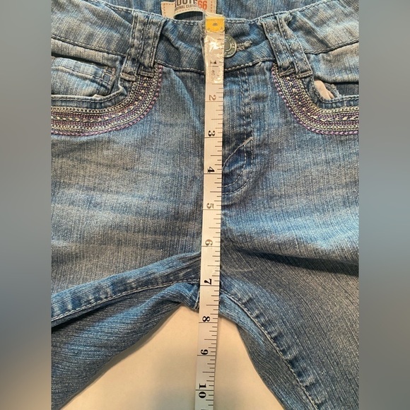 Route 66 Girls Size 10 Embellished Medium Wash Denim Bermuda Shorts - Picture 3 of 6